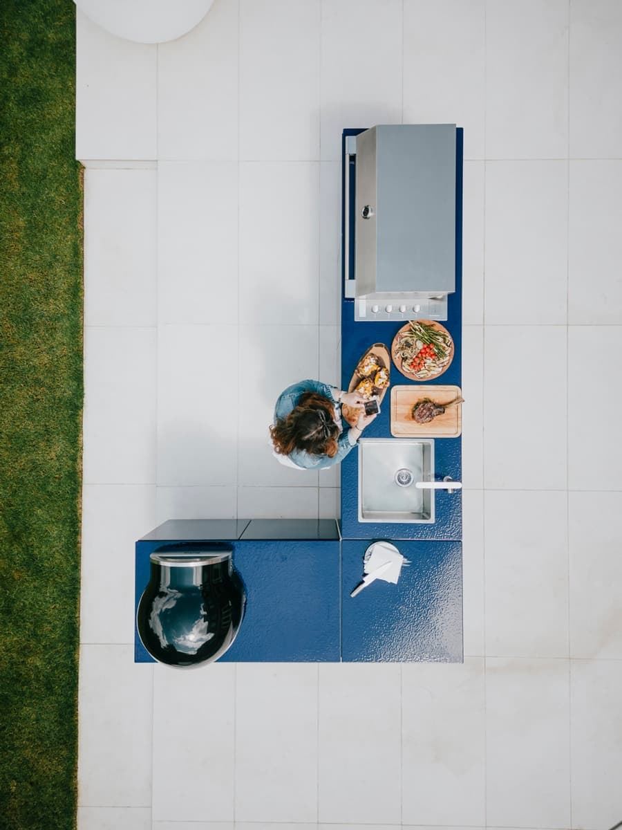 Módulo de exterior Vlaze ADAPT 120 con barbacoa gas Fulgor con media estantería - Imagen 5